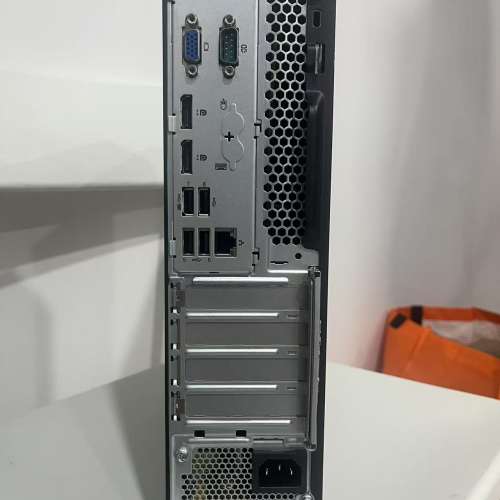 Lenovo ThinkCentre M720s 桌上型電腦 - Core i5 i5-8500 - 8/ 16 GB RAM - 256 /5...