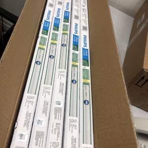Philips T8 LED 光管一套 (長度：24" 及 48") 共95支