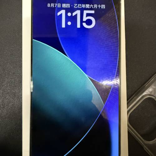 iphone 16 Pro Max 256GB 白色，港行，有少花崩，有盒