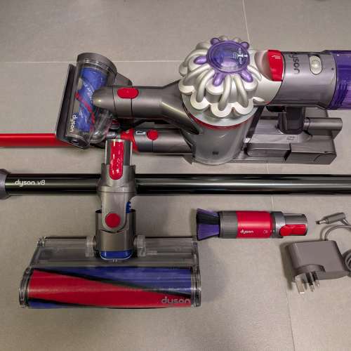 Dyson V8 Fluffy SV25