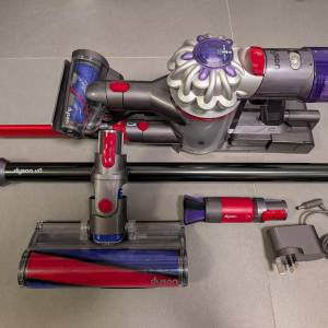 Dyson V8 Fluffy SV25