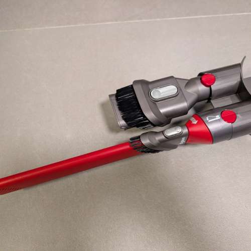 Dyson V8 Fluffy SV25