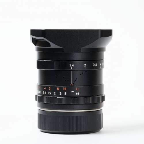 || Thypoch Simera 35mm F1.4 - Black / Leica M Mount with full packing ||