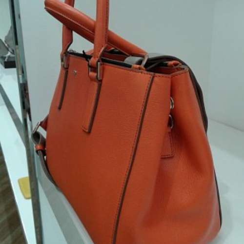 英國 Anya Hindmarch: Ebury Soft Large 橙色皮袋