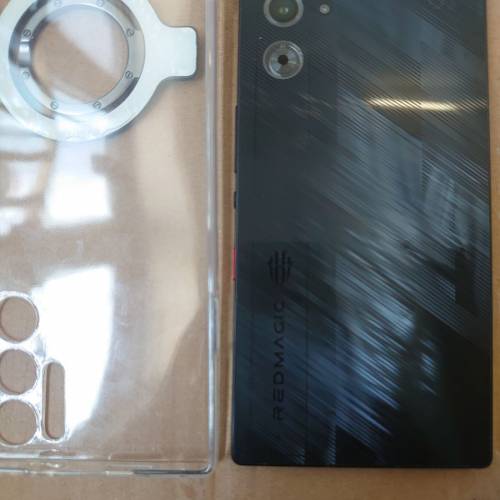 紅魔9pro 國際版 12+256 淨機加一個保護套