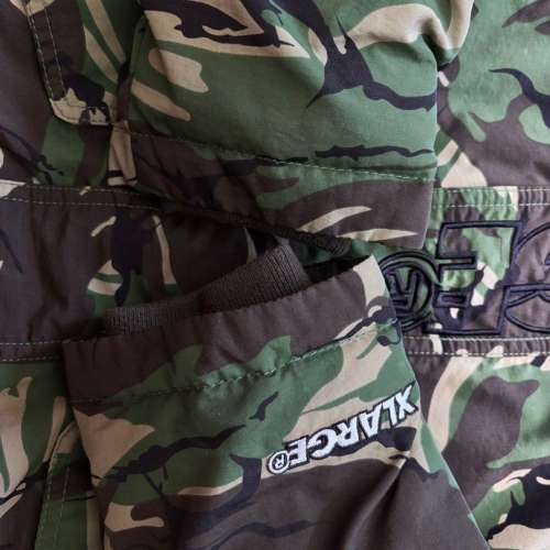 XLARGE 迷彩厚褸羽絨外套