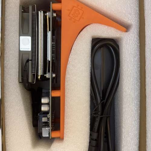 全新現貨 Bitaxe Nerd Q axe ++ 4.8t bitcoin miner樂透機 抽獎機 礦機