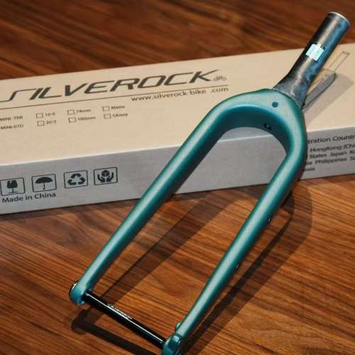 SILVEROCK 碳纖維 英布GLINE 桶軸前叉 (輕量高強度升級首選)