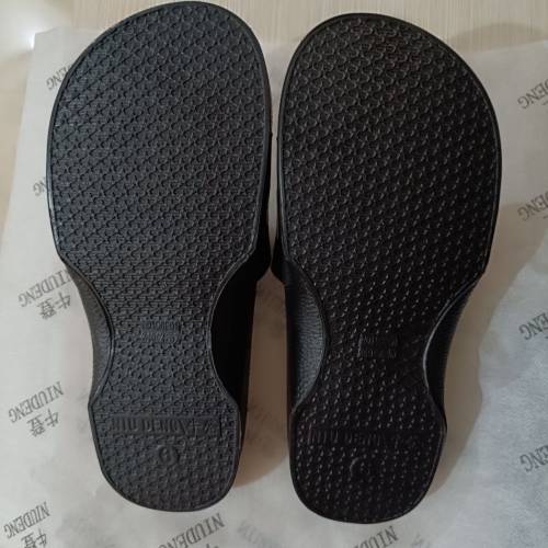 全新扁平足足弓支撑矯形拖鞋，贈送，未穿過