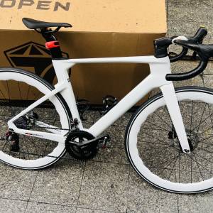 特價款式 2025 TWITTER R5 PRO 二代 24速碟剎桶軸碳纖維公路車 送水架前後蛙燈
