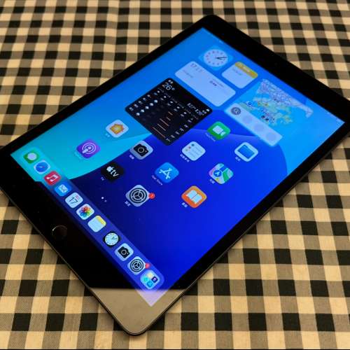 Apple iPad 6 128G WIFI 平板電腦 行貨 99%新 全新一樣 非常少用和新淨 電量和操作...