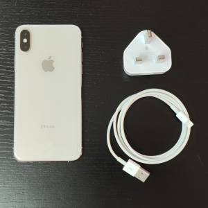 95%新,香港行貨,白色iphone xs 256gb openline 5G 有配件