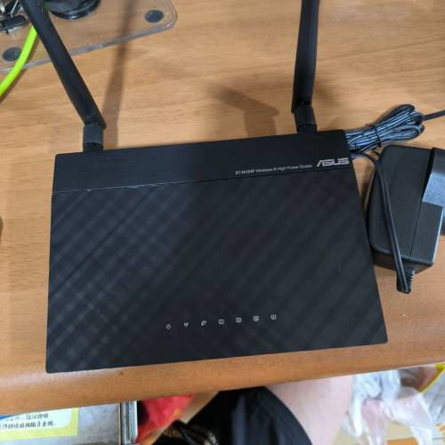 ASUS RT-N12HP 無線路由器