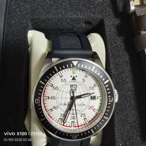 Luminox XA.9607. 氣燈機械錶