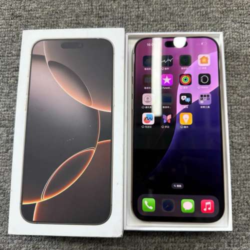 Iphone16 pro max  256G 金色港行，．．電池健康100%，保修到2025.10.6。