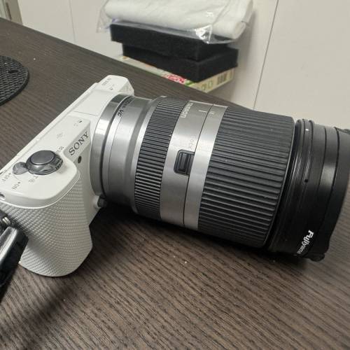 Sony α5000 + Tamron 18-200mm F3.5-6.3 Di III VC