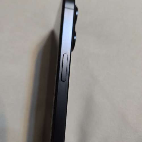 iPhone 15 Pro 128GB 外觀近99%新淨 香港行貨，原裝無維修過，電池94%無碰撞無花