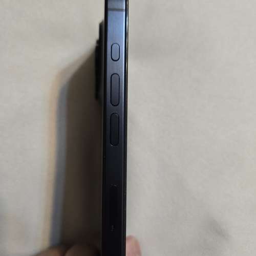 iPhone 15 Pro 128GB 外觀近99%新淨 香港行貨，原裝無維修過，電池94%無碰撞無花