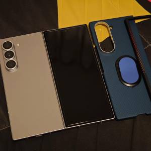 90%新 Samsung Galaxy Z Fold 6 12+512GB 銀色 美版1 Sim+1 e-Sim Z Fold6 摺機 水貨