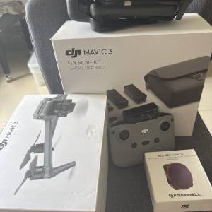 DJI Mavic 3 with controller plus 3 Battery & Freewell filter  8pcs