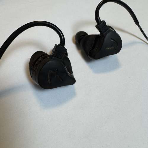 Fender Thirteen 6 入耳式耳機