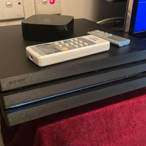 PS4 2T ssd &2 gamepad