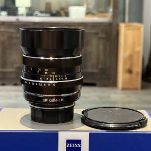 Carl Zeiss HFT Planar 85mm f1.4 QBM Mount lens with adapter to M