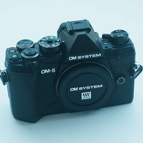 OM System OM5 Body (Black)