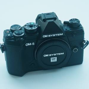 OM System OM5 Body (Black)