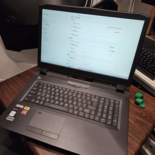 桌面級i5 8400 / GTX1070 8GB / 32GB DDR4 / 17.3吋 144Hz
