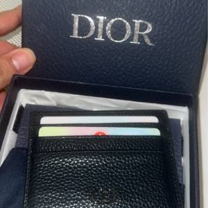 Dior豬鼻