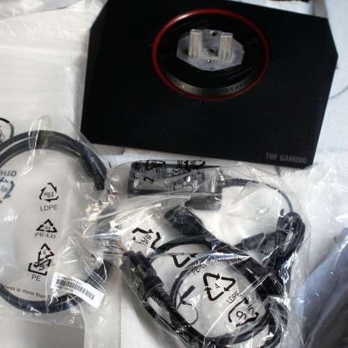 新淨ASUS 華碩 Mon VG27VQ 27吋曲面屏 TUF Gaming VG27VQ 曲面電競螢幕