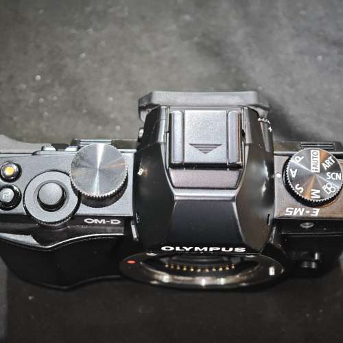 Olympus E-M5奧林巴斯 EM5 一代 快門 sc:3xxx 冇盒冇單冇證 裸機 功能全正常 跟1電...