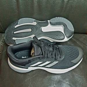 全新 Adidas Response Super 3.0 波鞋