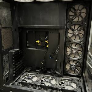 Phanteks NV7 DRGB EATX BLACK + Corsair LL120 RGB * 12