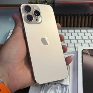 Iphone16 pro max  256G 金色港行，電池健康100%，保修到2025.10.6。