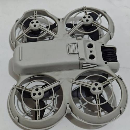 大疆無人機DJI Neo