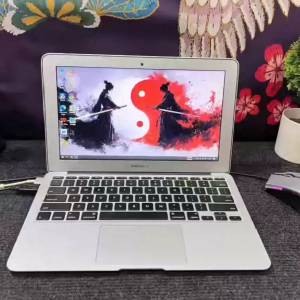 Apple MacBook Air 13寸 筆記型電腦，256G 固態硬盤，輕巧薄身！