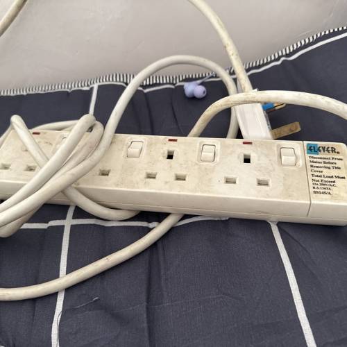 四孔插排，有使用痕迹,最好自提