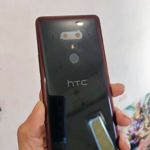 HTC U12+
