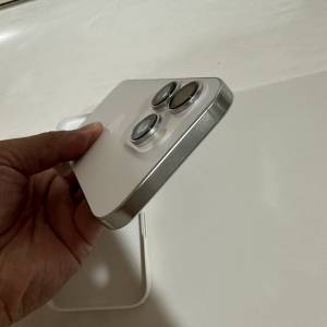 iPhone 16pro 512gb,港行白色鈦金屬，，完美冇花，冇修冇拆，所有功能正常！
