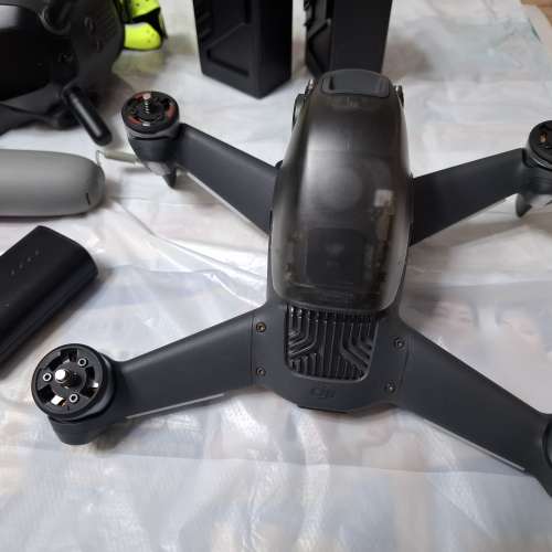 DJI FPV 連2 電(包括：雞腿控制 ）