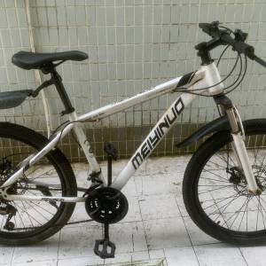 代友出售 二手 MEIYINUO 24吋 前後碟刹, 代步單車 (零件車出售 ), 賣一對車輪送車...
