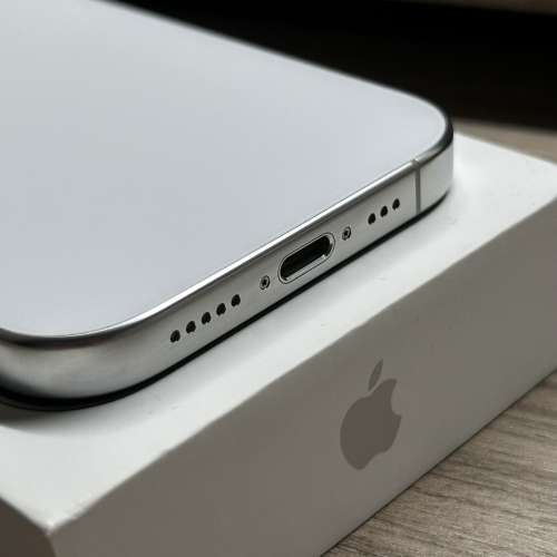 iPhone 16 Pro 256GB White Titanium 白色軚