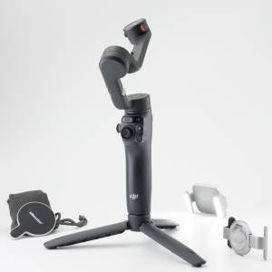 DJI OM5 Osmo Mobile 5 with MagSafe adapter