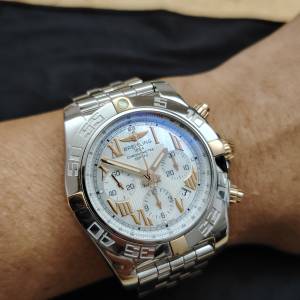 ❤️少有白貝母面,立體玫瑰金字釘,金針,金霸的🛩️Breitling Chronomat 44 Vicolor...