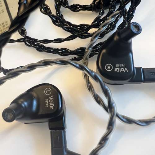 64Audio Volur 耳機