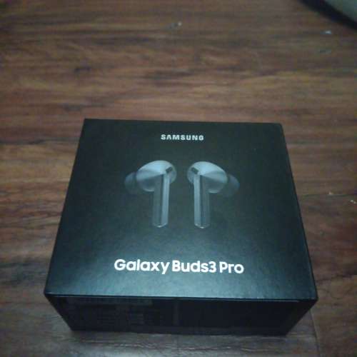 Samsung  galaxy  buds3 Pro 銀色