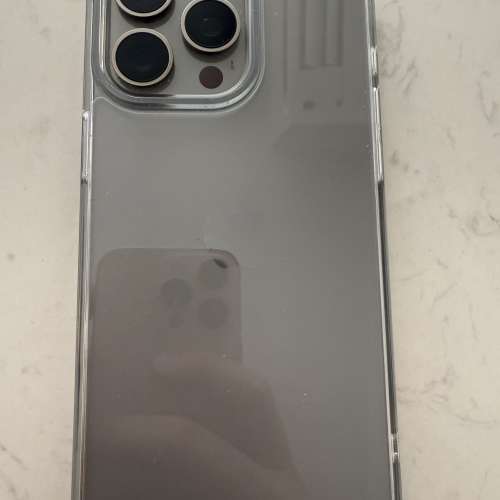 Use iPhone 15 pro max 256 香港行貨