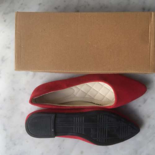 $20 100%全新 未穿過 底質素 紅色絨面 女裝 平底 39碼